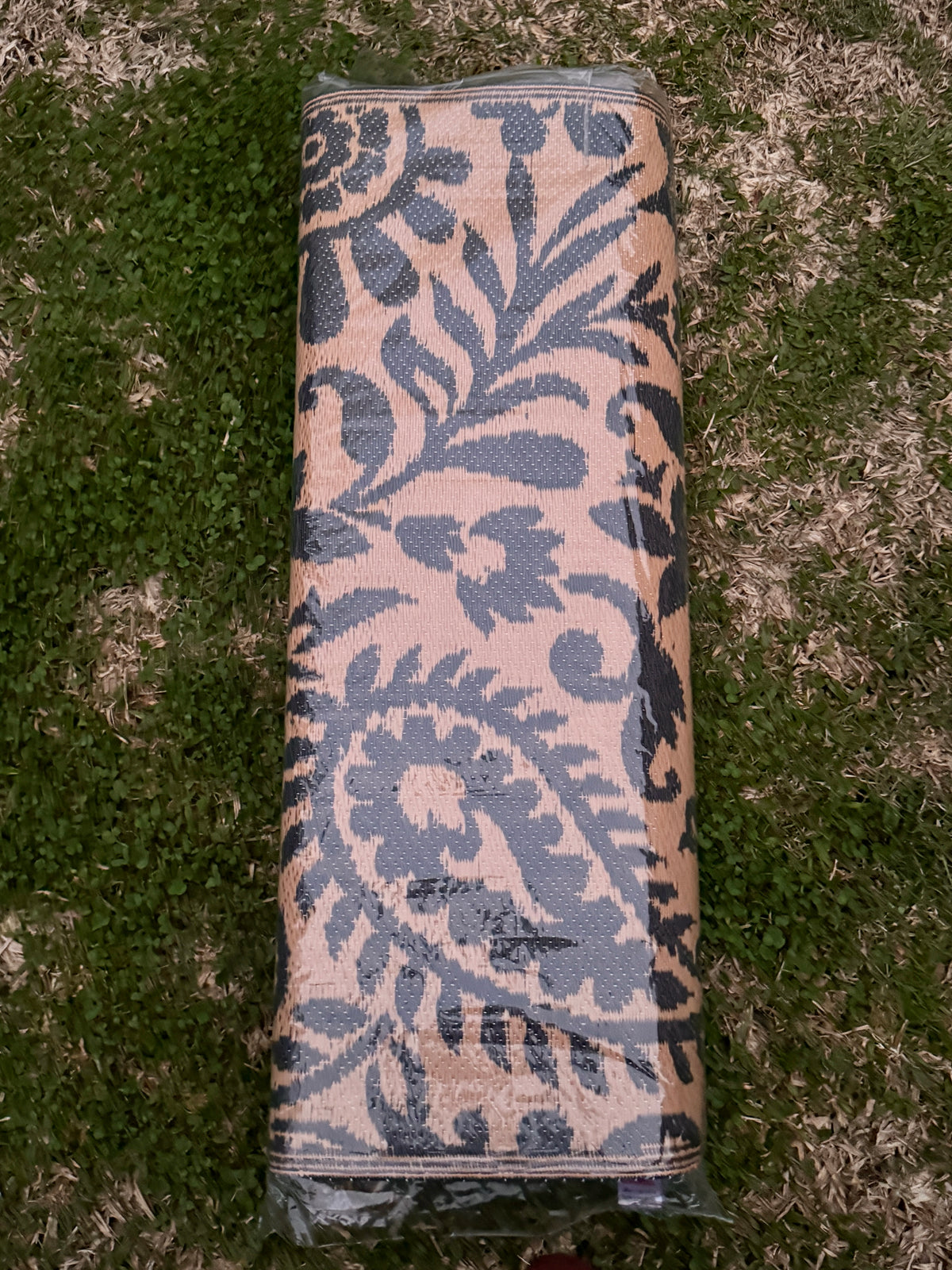 Recycled Outdoor Mat 8 Paisley ~ Med - 1.8 x 2.8m